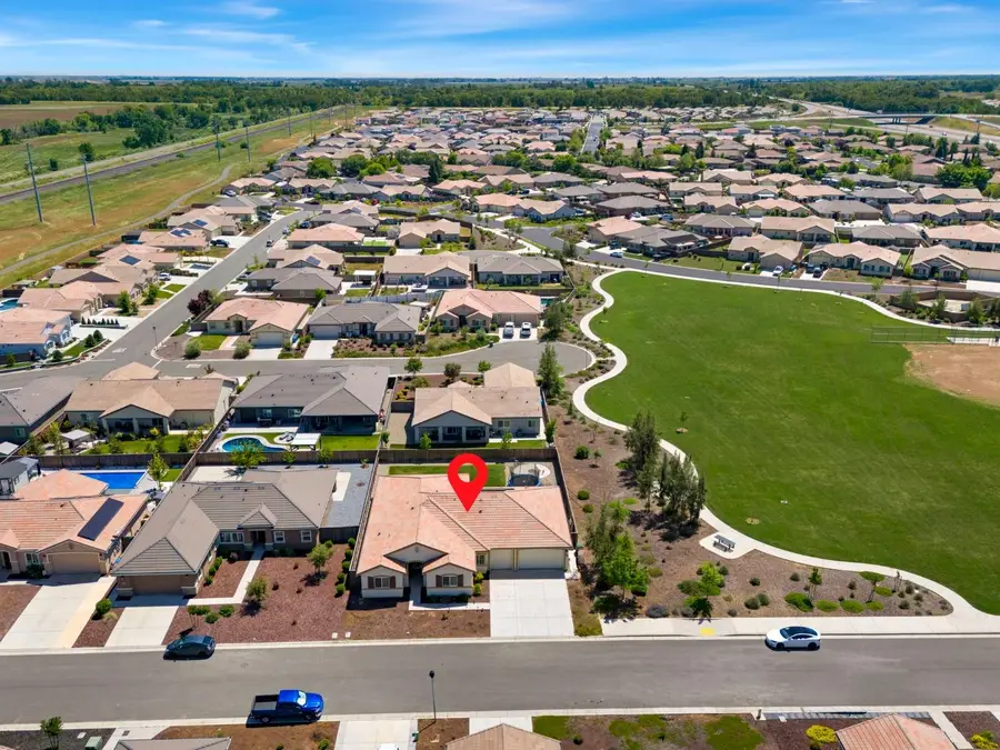 2074 Abbeylane Way, Olivehurst, CA 95961 - Image #3