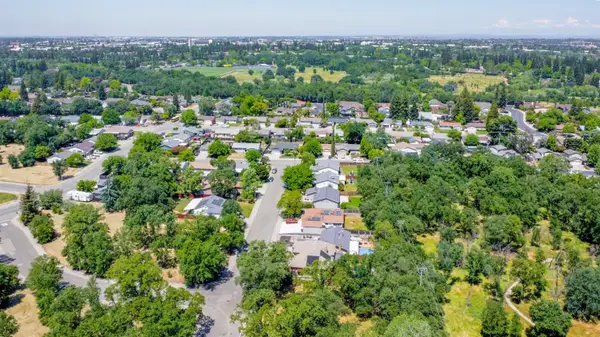 1215 Meadow Lane, Roseville, CA 95661