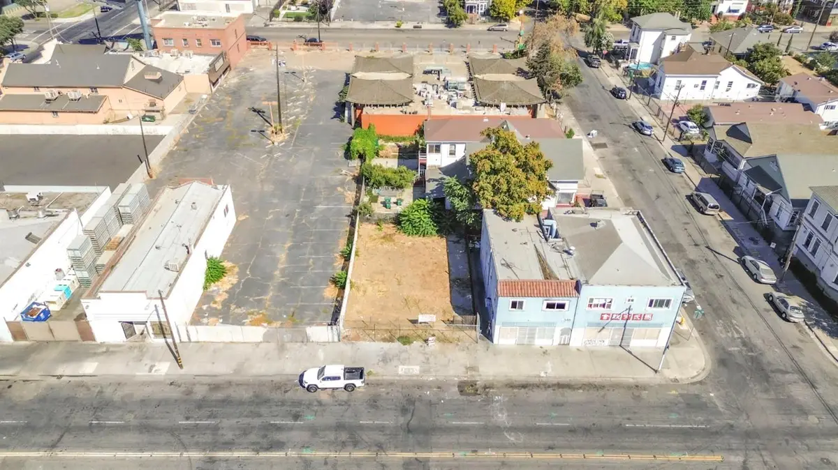 332 S San Joaquin Street, Stockton, CA 95203 - Image #1