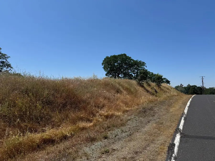 6101 Thornicroft Drive, Valley Springs, CA 95252 - Image #3