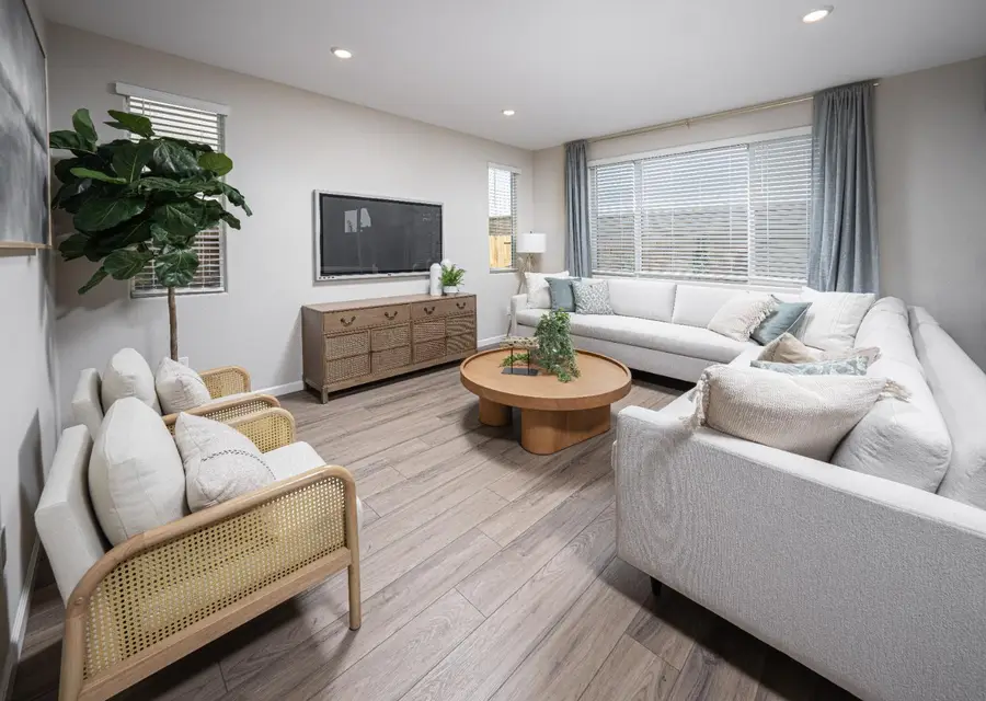 7321 Dorstone Way, Sacramento, CA 95829 - Image #2