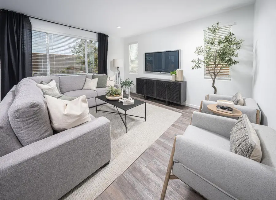 7325 Dorstone Way, Sacramento, CA 95829 - Image #3