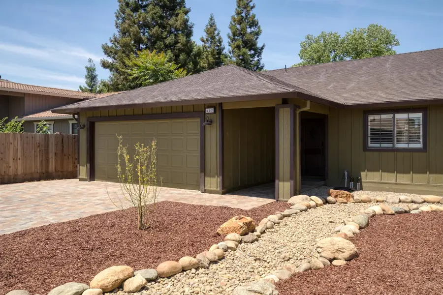 892 River Bluff Drive, Oakdale, CA 95361 - Image #2