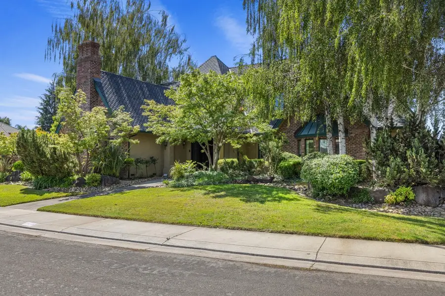 2410 Brittany Court, Lodi, CA 95242 - Image #2