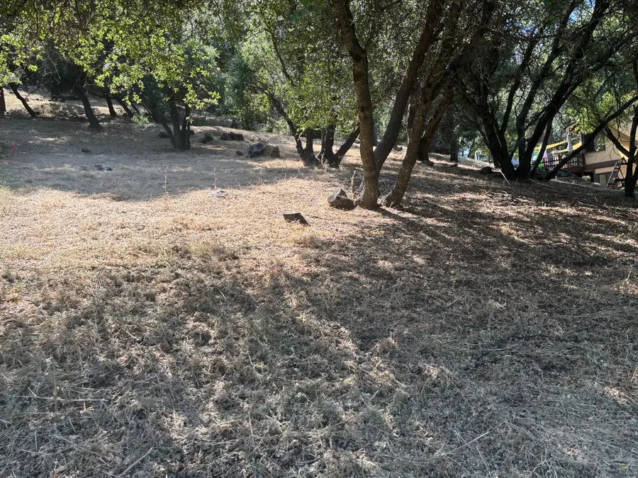 12964 Roadrunner Dr, Penn Valley, CA 95946 - Image #2