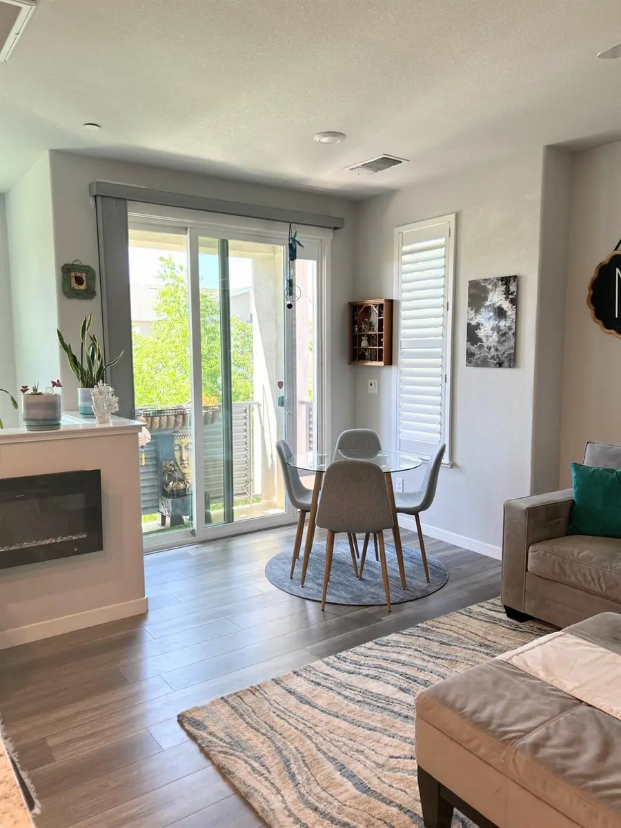 4218 Ocean Lane, Elk Grove, CA 95757 - Image #3