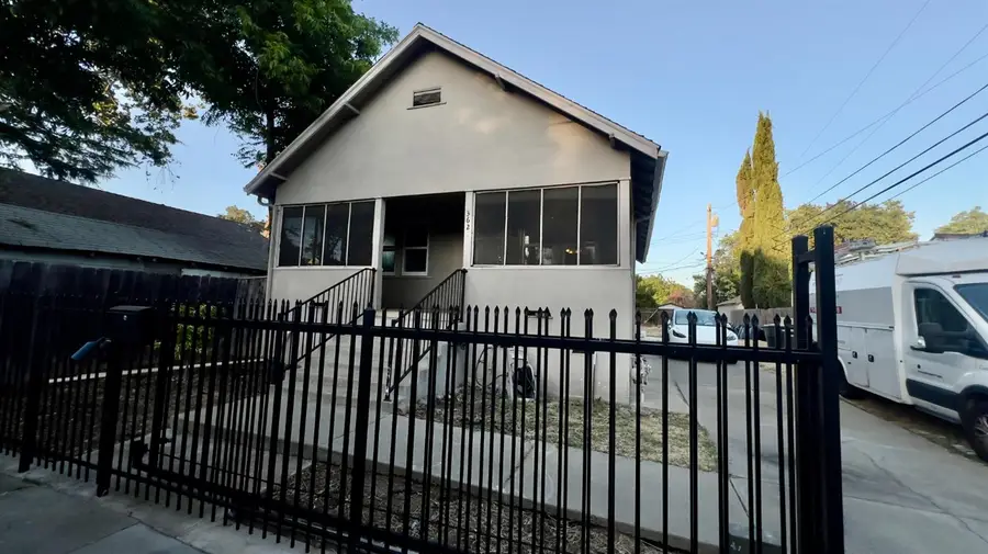 3621 43rd Street, Sacramento, CA 95817 - Image #2