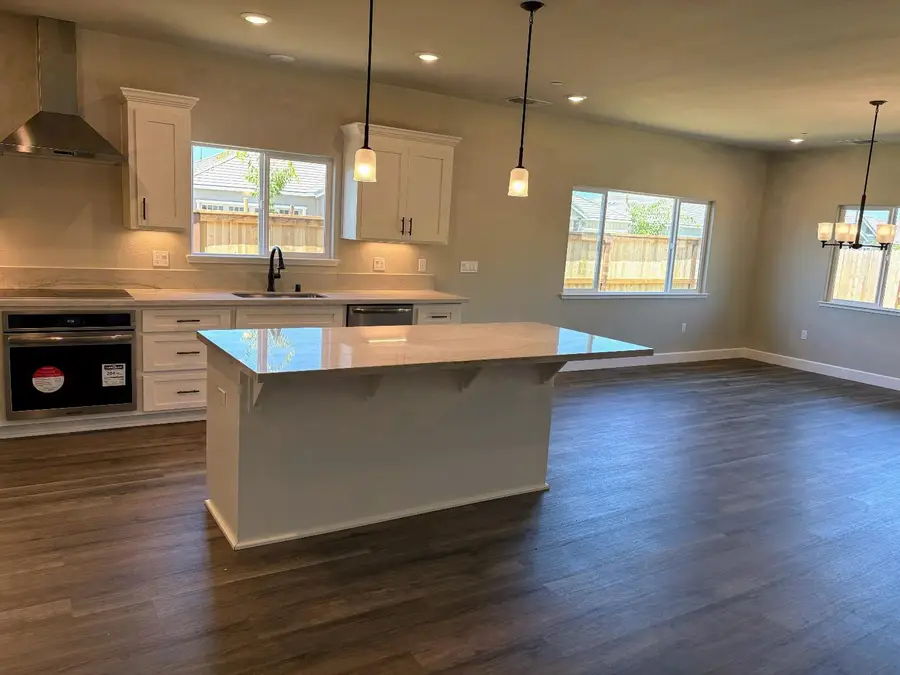 1125 Nicklaus Road, Galt, CA 95632 - Image #3