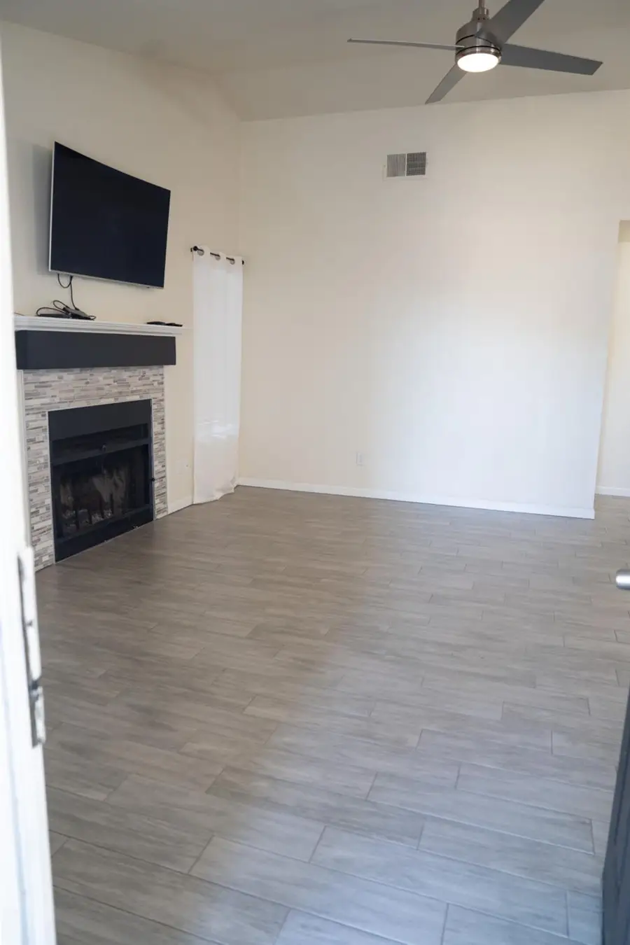 8013 Skywoods Way, Sacramento, CA 95828 - Image #3