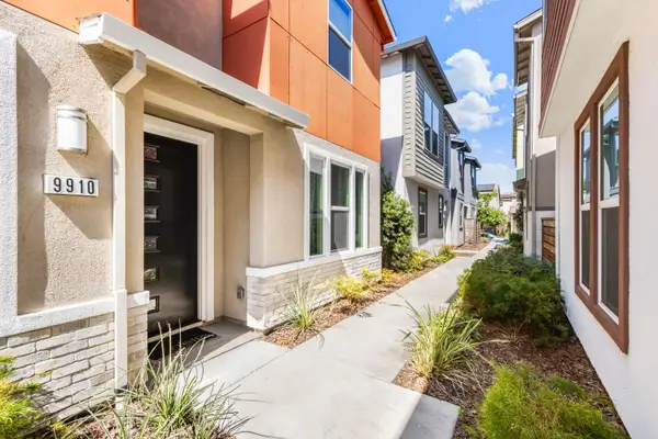 9910 Del Surf Lane, Elk Grove, CA 95757