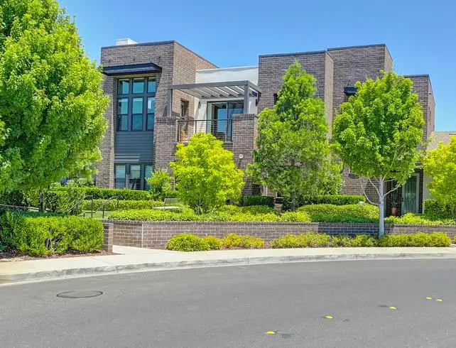 3335 Mckinley Village Way, Sacramento, CA 95816 - Image #1