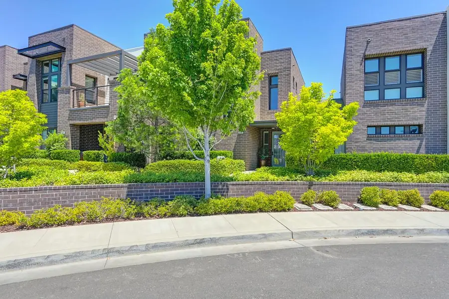 3335 Mckinley Village Way, Sacramento, CA 95816 - Image #3