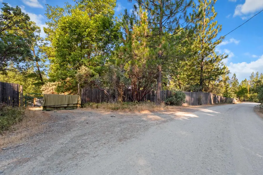 4970 Diggins Trl, Somerset, CA 95684 - Image #2