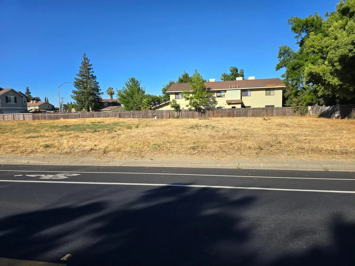 579 F Street, Waterford, CA 95386 - Image #1