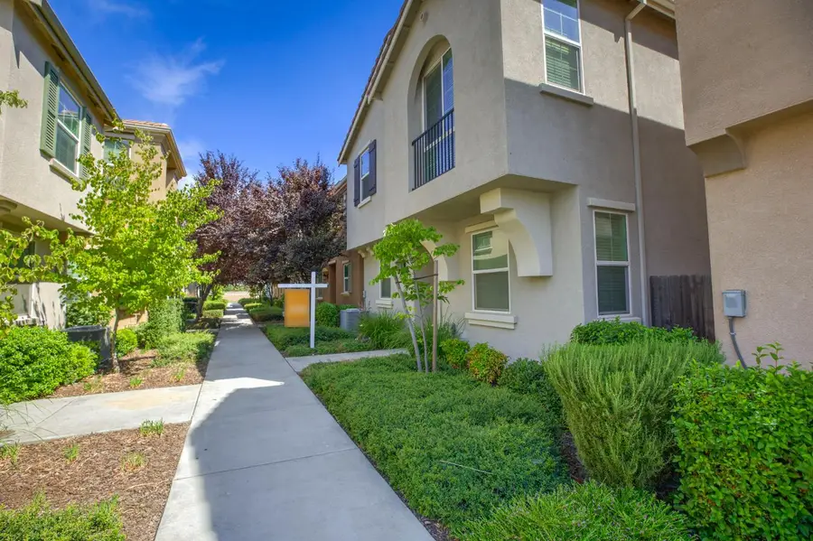 7835 Zaragoza Walk, Sacramento, CA 95823 - Image #2