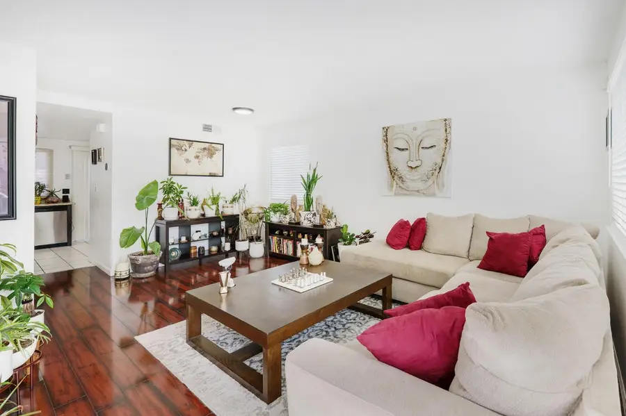 7570 Burgoyne Lane, Sacramento, CA 95823 - Image #3