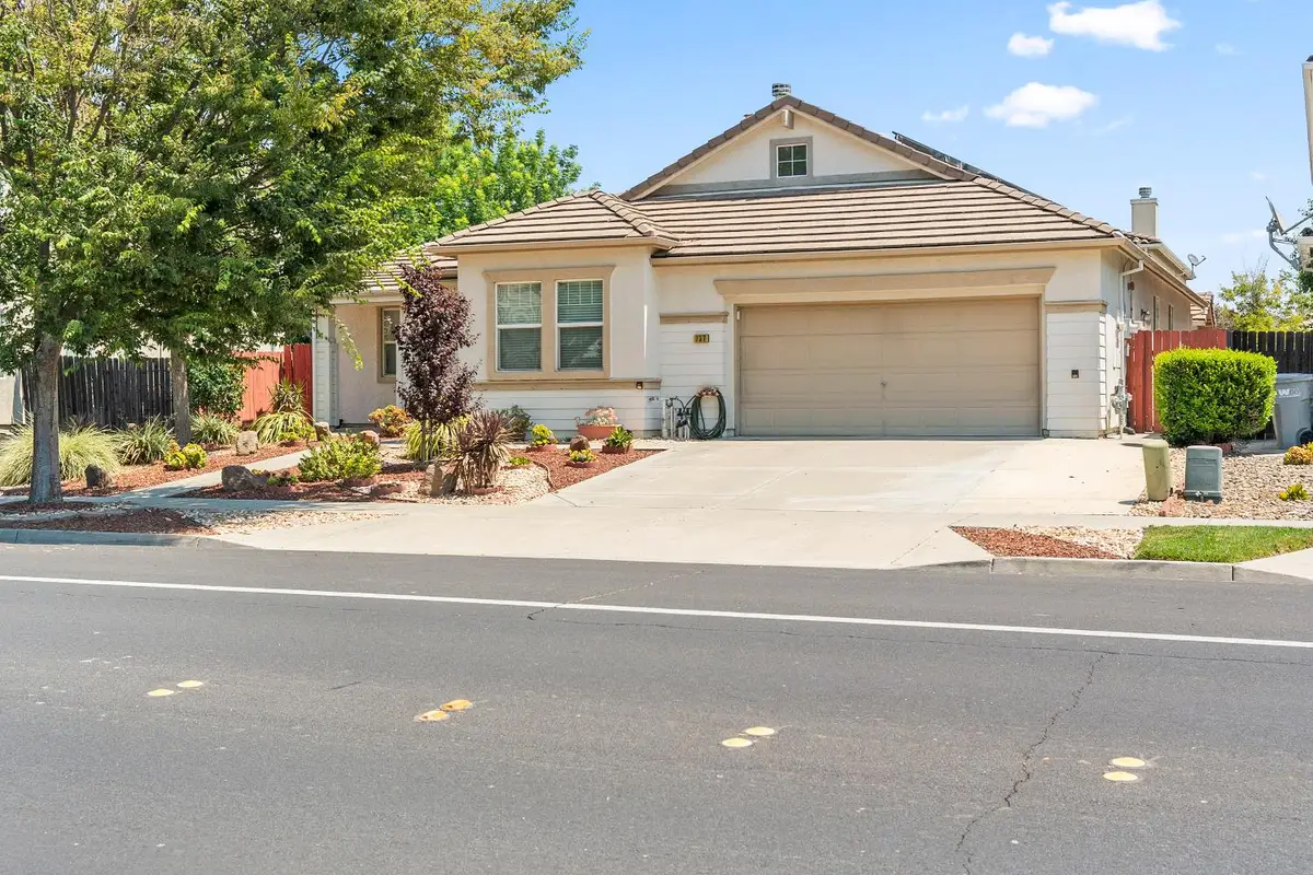 737 Farnham Avenue, Woodland, CA 95776 - Image #1