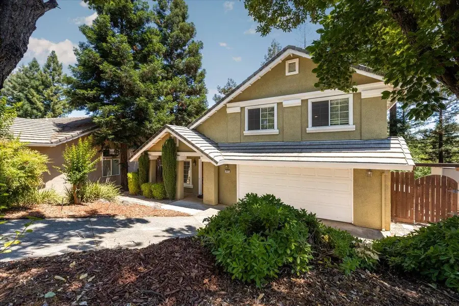 1045 Fox Run Court, Auburn, CA 95603 - Image #2