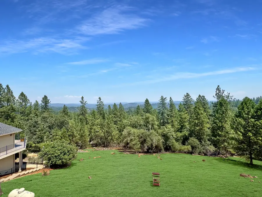 16169 Tina Court, Grass Valley, CA 95949 - Image #3