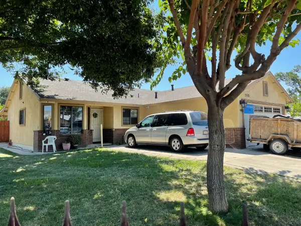 700 White Dove Circle, Modesto, CA 95351