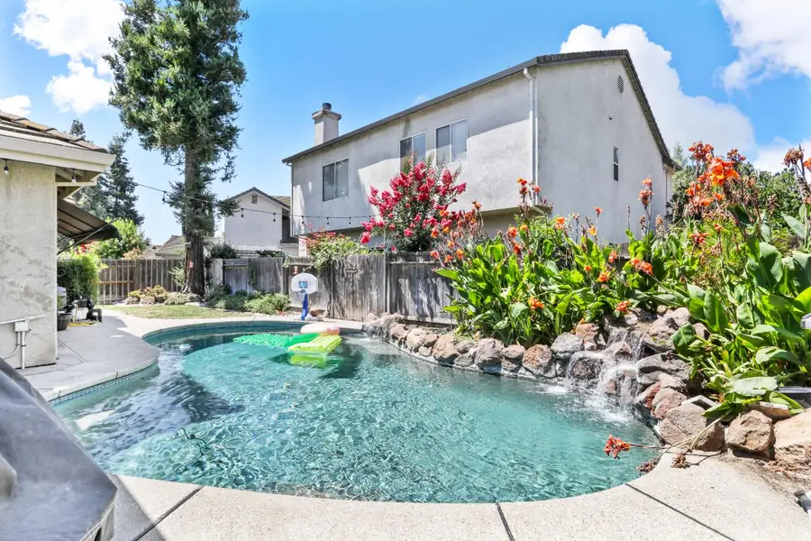 9829 Twin Creeks Avenue, Stockton, CA 95219 - Image #2