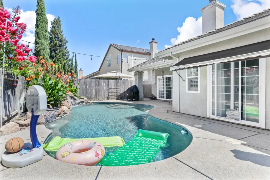 9829 Twin Creeks Avenue, Stockton, CA 95219 - Image #3