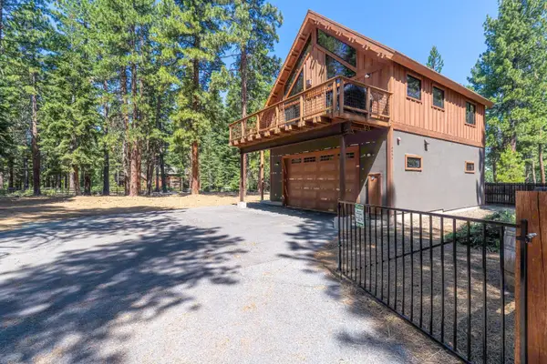 10854 Royal Crest Drive, Truckee, CA 96161