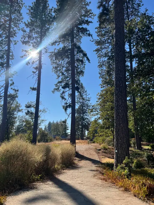 6150 Coral Avenue, Paradise, CA 95969