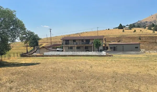 4204 State Highway 263, Yreka, CA 96097