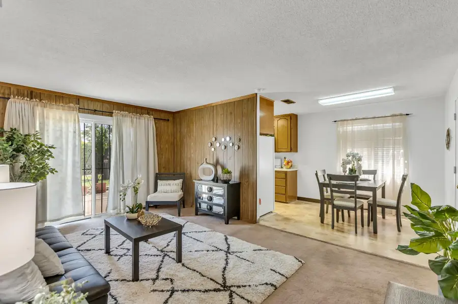 6947 Wolfgram Way, Sacramento, CA 95828 - Image #2