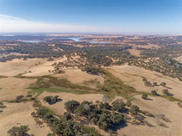 20015 White Oak Drive, Grass Valley, CA 95949