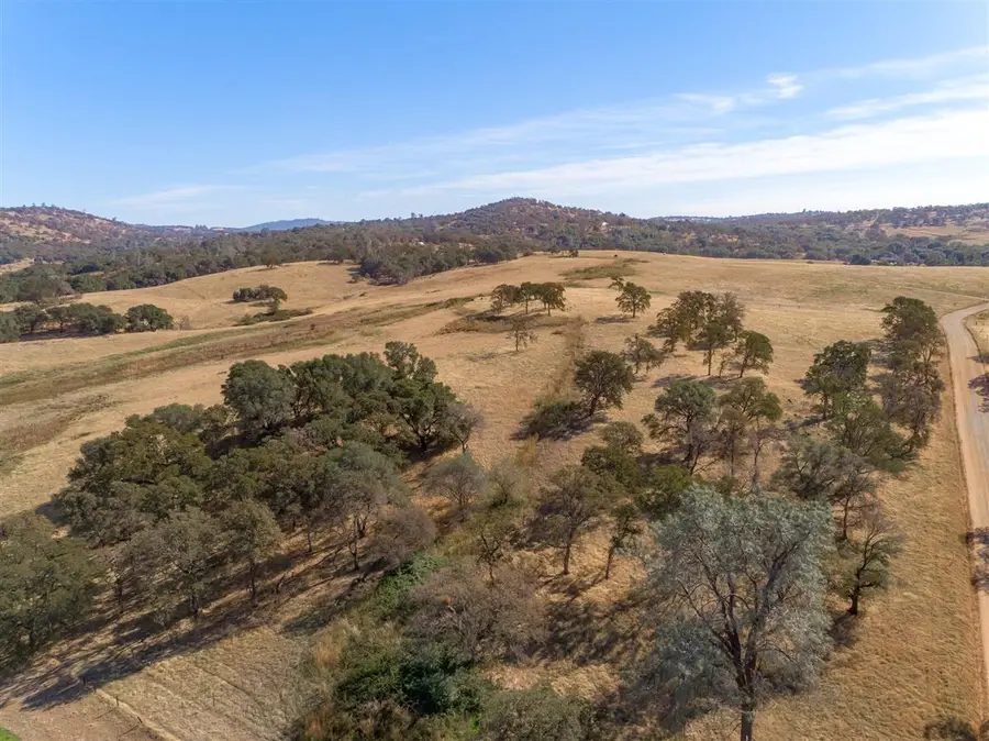 20015 White Oak Drive, Grass Valley, CA 95949 - Image #2