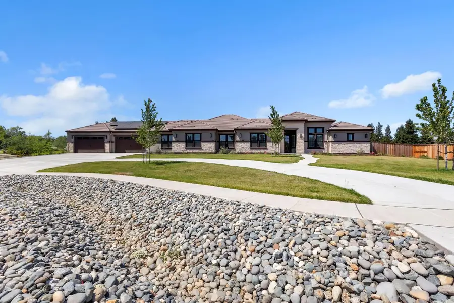 3180 Saffron Lane, Roseville, CA 95747 - Image #2