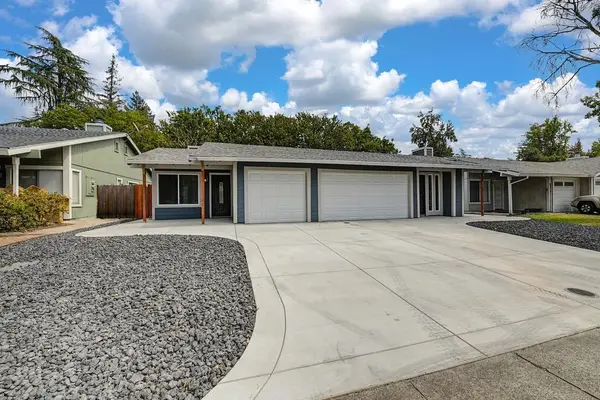 2432 Camino Garden Way, Carmichael, CA 95608