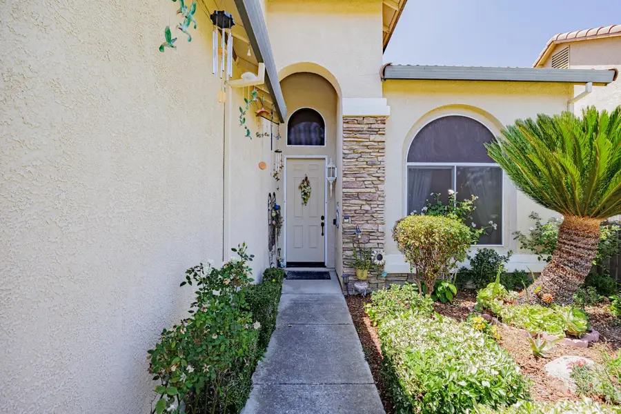 9560 Fox Flower Court, Elk Grove, CA 95758 - Image #2