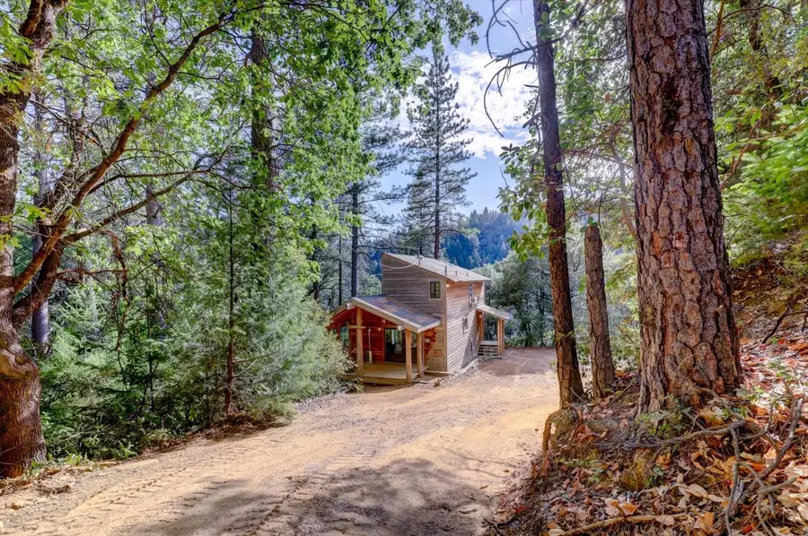 19455 Hogback Road, Nevada City, CA 95959 - Image #2