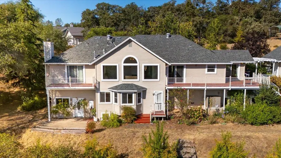 19100 W Ridge Drive, Penn Valley, CA 95946 - Image #2