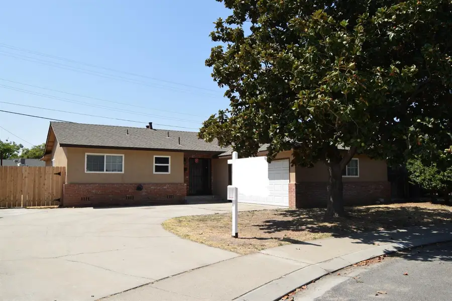 407 Los Cedros Way, Modesto, CA 95351 - Image #2