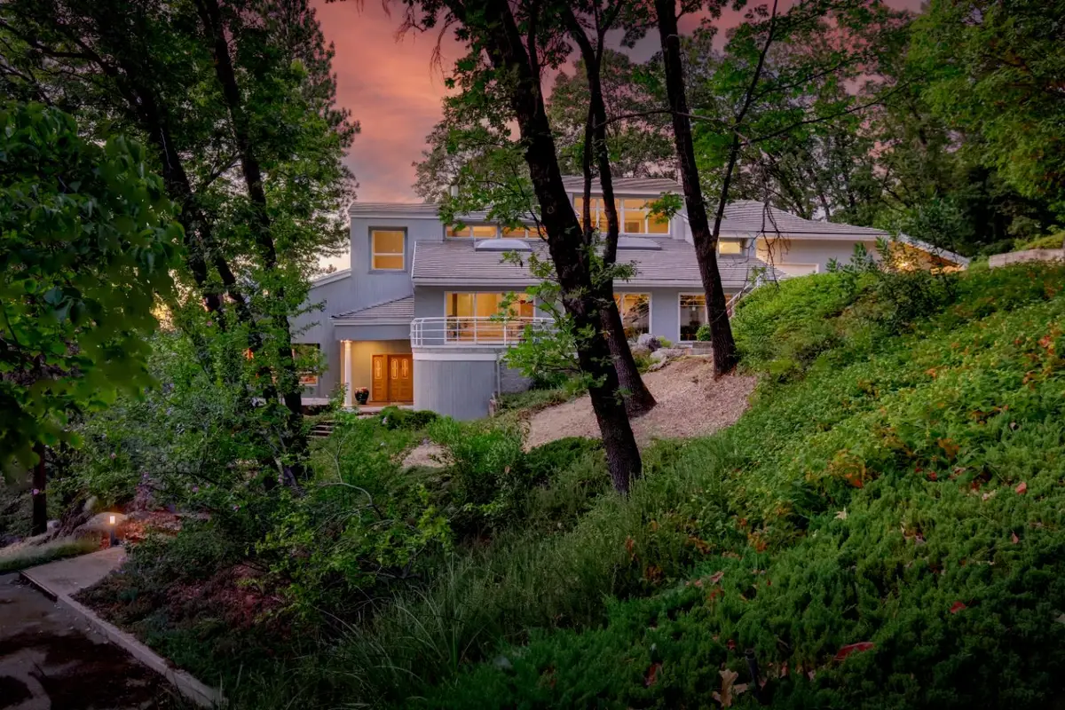 13118 Cement Hill Road, Nevada City, CA 95959 - Image #1