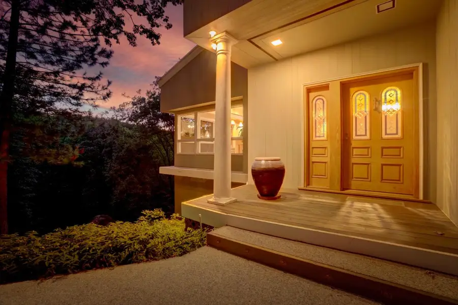 13118 Cement Hill Road, Nevada City, CA 95959 - Image #2