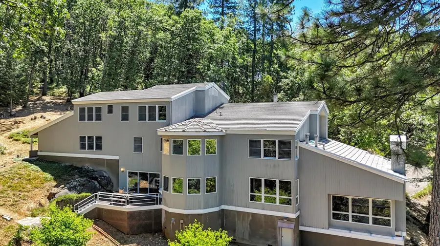 13118 Cement Hill Road, Nevada City, CA 95959 - Image #3