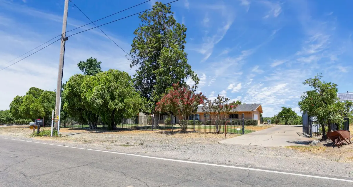 8275 E Orchard Road, Acampo, CA 95220 - Image #1