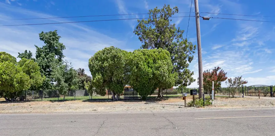 8275 E Orchard Road, Acampo, CA 95220 - Image #2