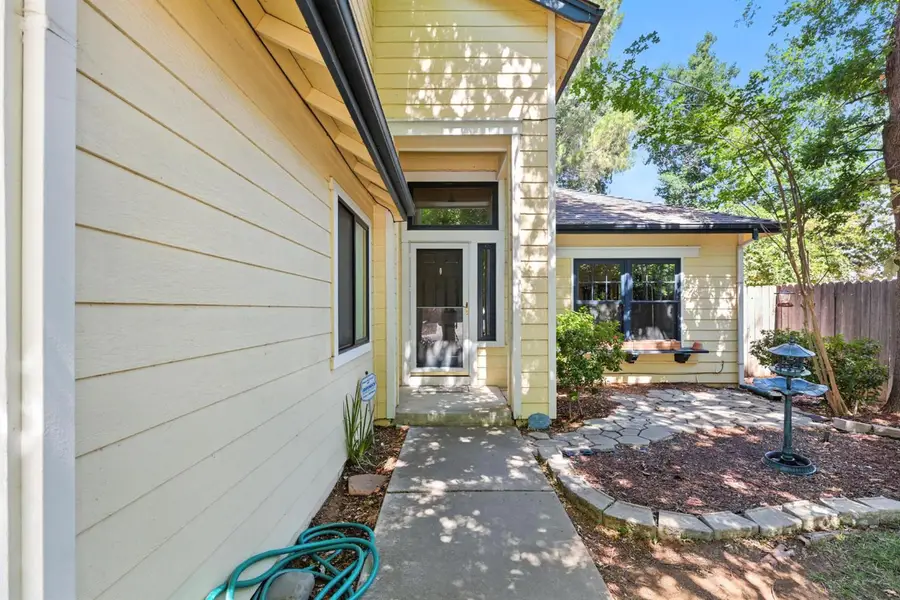 9481 Bowmont Way, Elk Grove, CA 95758 - Image #2