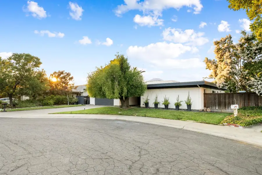 714 Borchard Court, Woodland, CA 95695 - Image #2