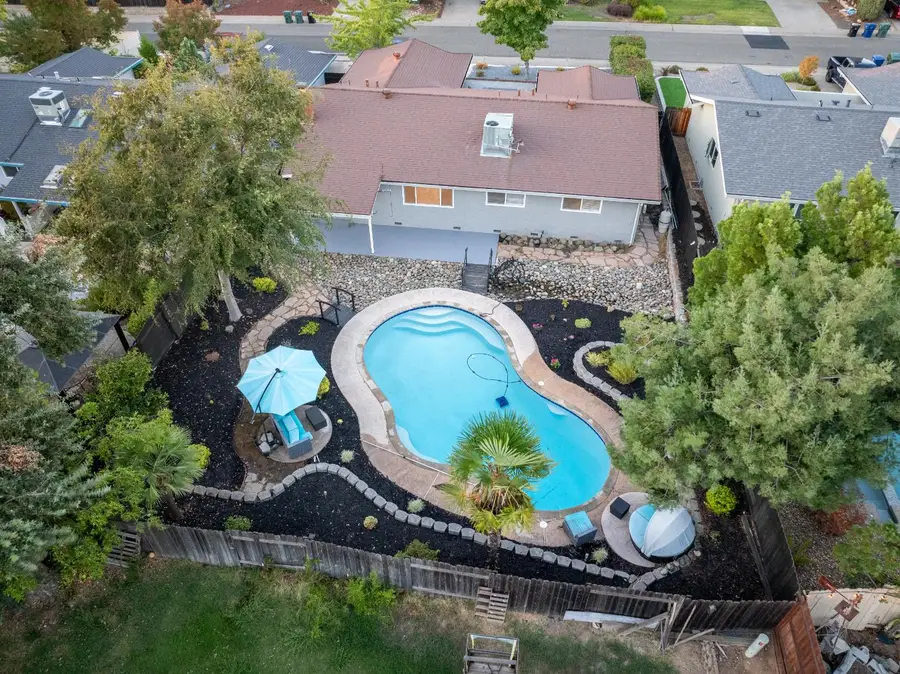 6410 Rolling Way, Carmichael, CA 95608 - Image #3