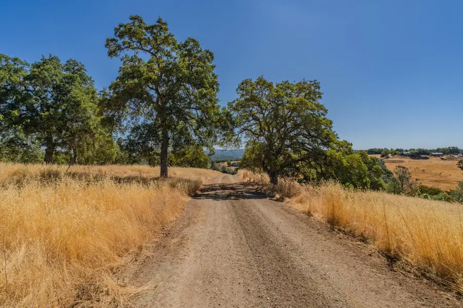 13450 Heritage Oaks Drive, Sutter Creek, CA 95685 - Image #3