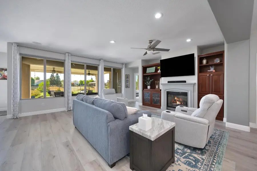 561 Rustic Ranch Lane, Lincoln, CA 95648 - Image #2