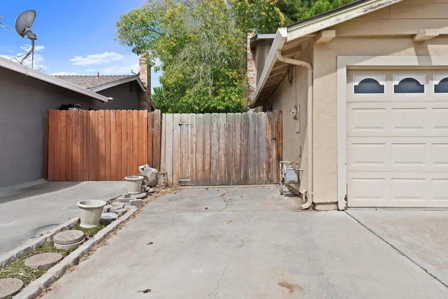 1865 Newport Court, Tracy, CA 95376 - Image #3