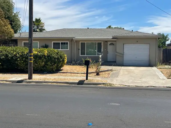 941 E E Street, Oakdale, CA 95361